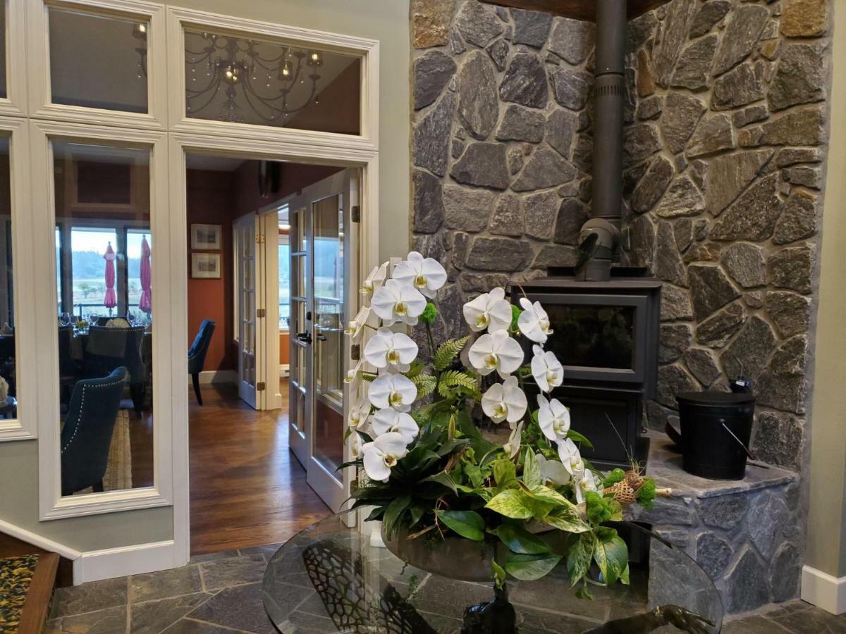 Woodstone Manor Inc. Hotel Sturdies Bay Exterior foto